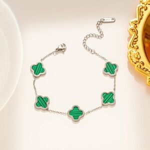Elegant Silver and Green Clover Bracelet